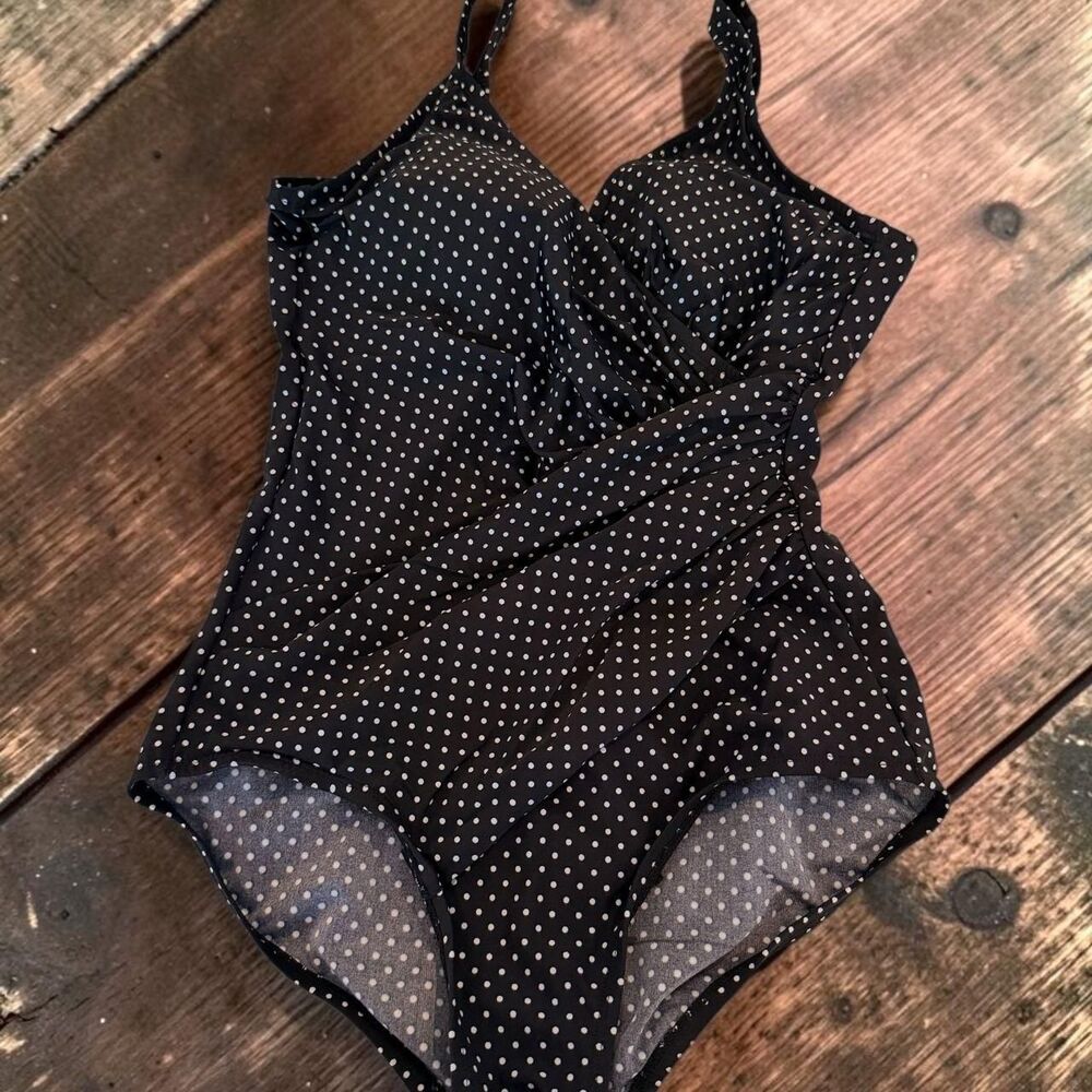 Miraclesuit Women's Black Swimsuit-one-piece Size 10